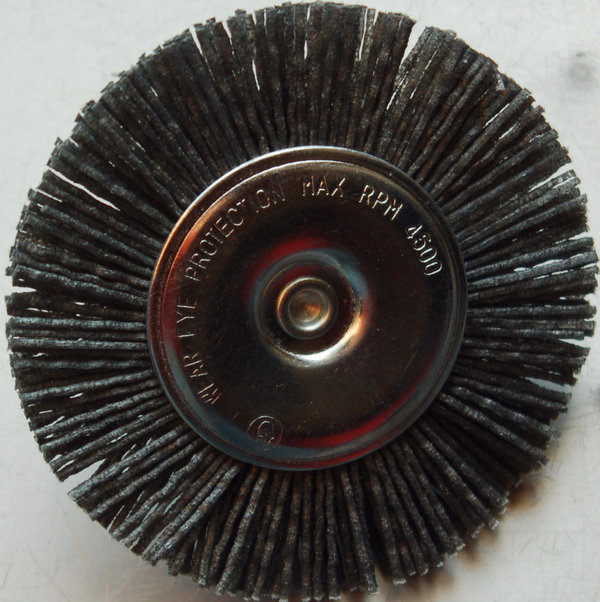 Brosse circulaire sur tige Nylon D.75mm TRIPLEX